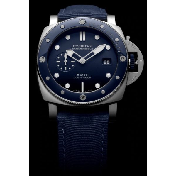 Panerai Submersible QuarantaQuattro ESteel™ Blu Profondo Ref# PAM01289 Panerai Submersible QuarantaQuattro ESteel™ Blu Profondo Ref# PAM01289