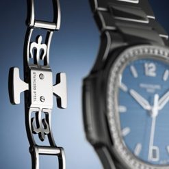 Patek Philippe Nautilus Ladies Automatic Watch, Stainless Steel and Diamonds, 35,2mm, Ref# 7118/1200A-001