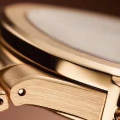 Patek Philippe Nautilus Ladies Automatic Watch, 18k Rose Gold, 35,2mm, Ref# 7118/1R-001