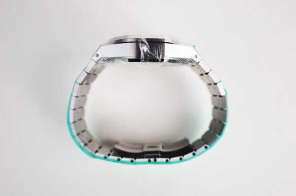 Audemars Piguet Royal Oak Selfwinding Stainless Steel 41mm Blue Dial 26240ST.OO.1320ST.01 Audemars Piguet Royal Oak Selfwinding Stainless Steel 41mm Blue Dial 26240ST.OO.1320ST.01