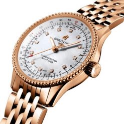 r17395211a1r1 navitimer automatic 35 three quarter 600x600 1