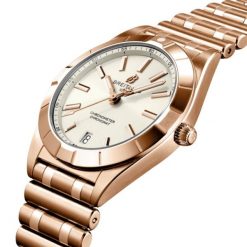 r77310101a1r1 chronomat 32 three quarter 600x600 1